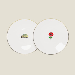 Set of 2 Beefbar x Bernardaud plates with 2CV car and red poppy emojis