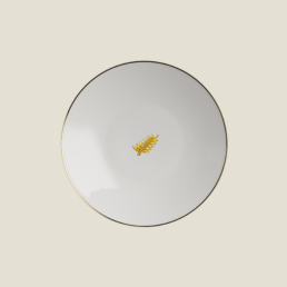 Beefbar x Bernardaud porcelain plate with gold rim and golden palm branch emoji